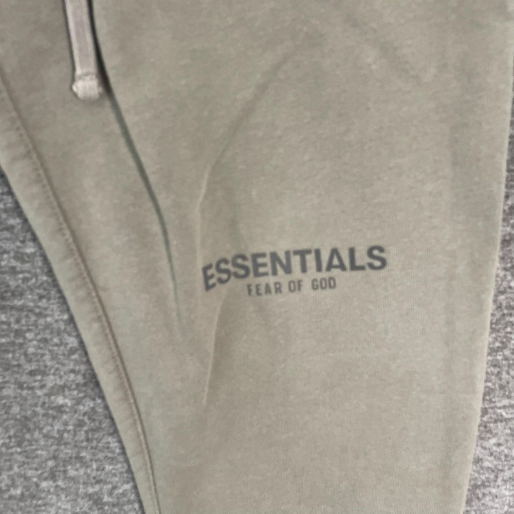 Fear Of God Essentials Pants Mens Medium Beige Fleece Sweatpants Joggers Logo - Picture 2 of 11